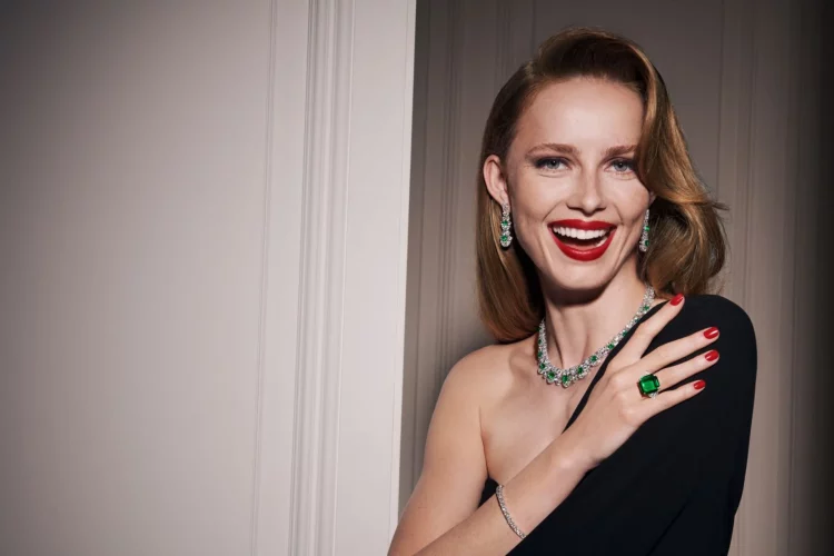 The Evolution of Fashion Trends: Which Jewelry Accessories Will Become Street Style Icons This Year?