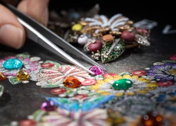 Does the Rise of Custom Jewelry Mean Designers Will Focus More on Personalized Demands?