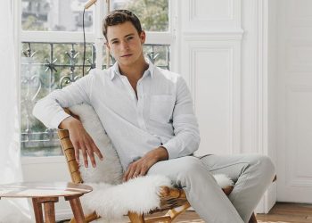 Emerging Jewelry Designers Making Waves in the Industry: A Comprehensive Analysis