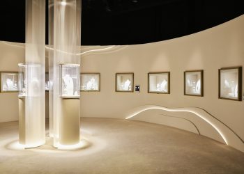 How Do Jewelry Exhibitions Showcase Contemporary Designers’ Innovation and Artistic Expression?