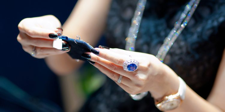How Will the Jewelry Industry Transform Due to Technological Innovations?