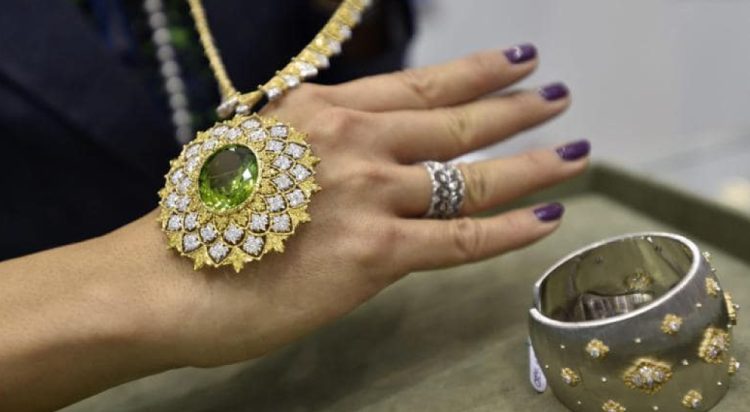 Can Luxury Jewelry Brands’ Efforts in Environmental and Sustainability Practices Win Consumer Loyalty?