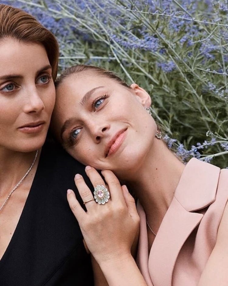 How Jewelry Brands Balance Traditional Craftsmanship and Modern Design