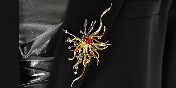 What will be the most popular jewelry design trends in 2025?