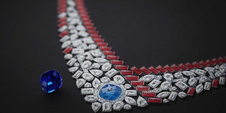 The Return of Vintage in Jewelry: Is the Retro Trend Making a Comeback? Which Classic Designs Are Rebirth in the Modern Age?